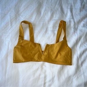 NWOT Reformation swim top size XS